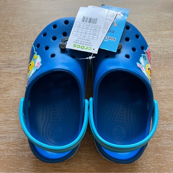 Crocs Kids FunLab Baby Shark Band Clog Size j3 - Picture 7 of 8